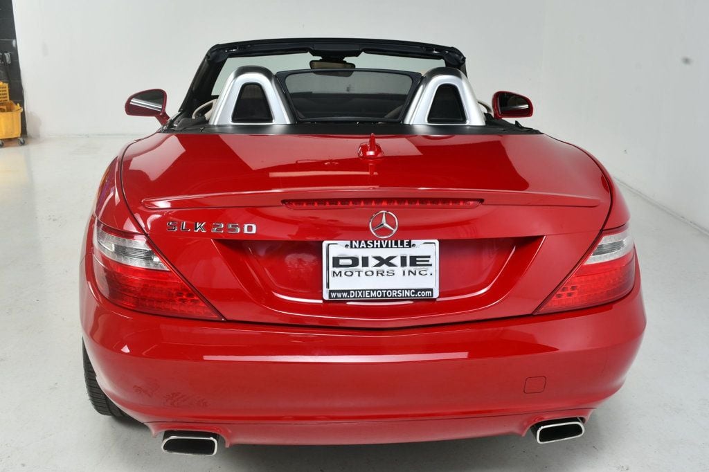 2014 Mercedes Benz SLK 250 photo 14