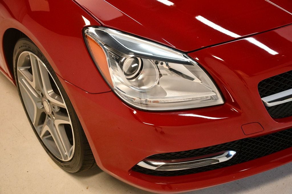 2014 Mercedes Benz SLK 250 photo 16
