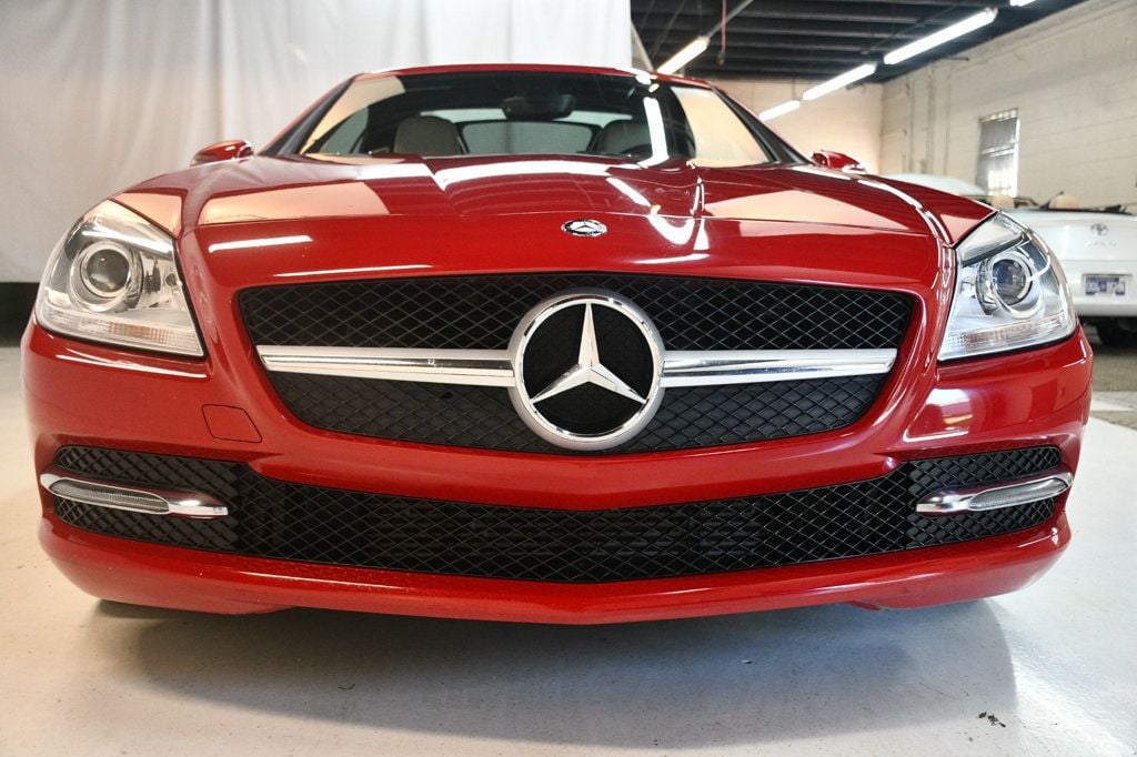 2014 Mercedes Benz SLK 250 photo 18