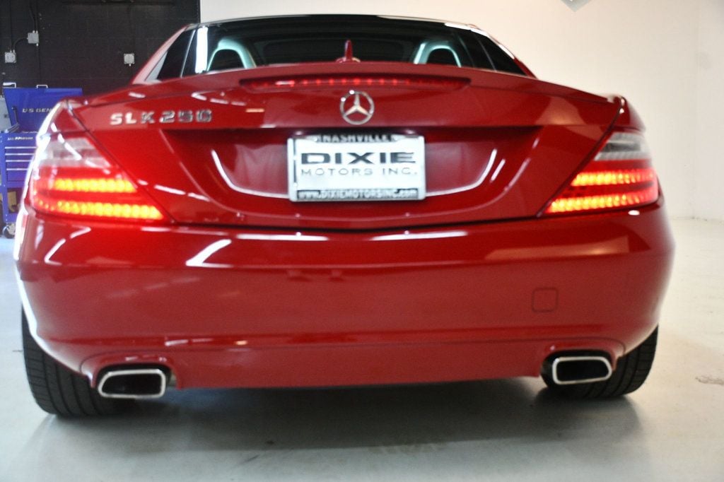 2014 Mercedes Benz SLK 250 photo 19