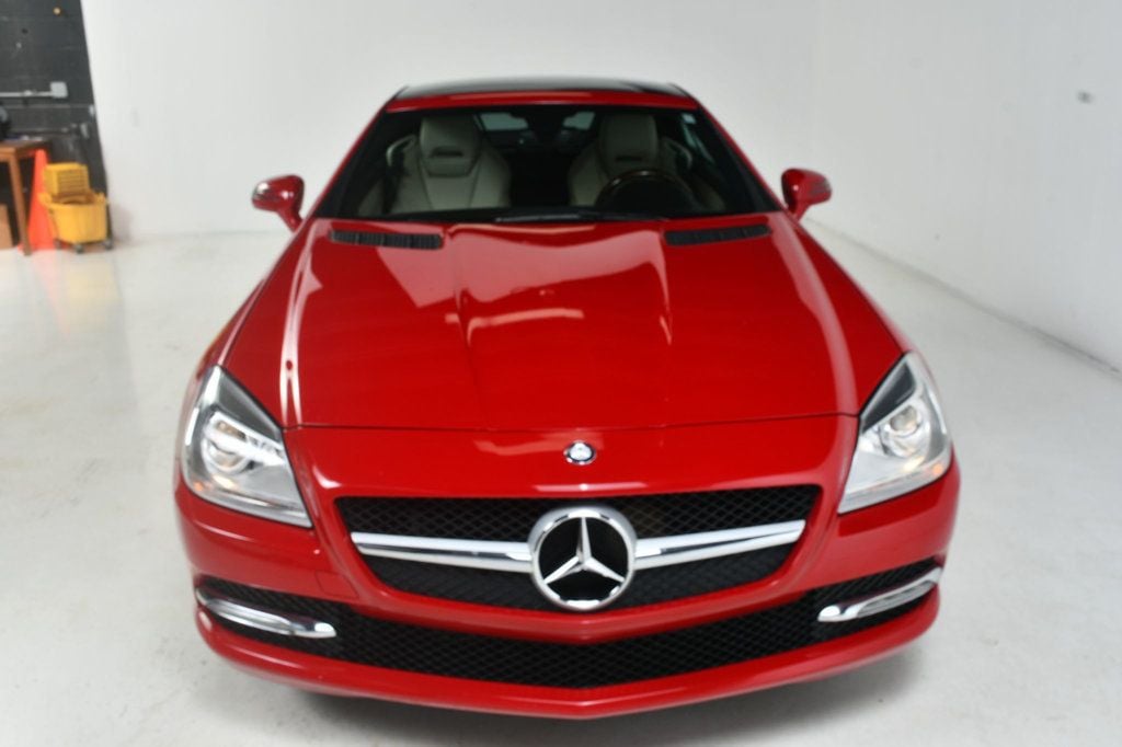 2014 Mercedes Benz SLK 250 photo 20