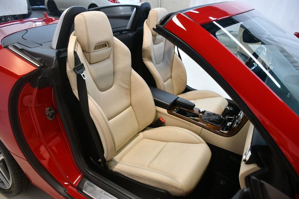 2014 Mercedes Benz SLK 250 photo 33