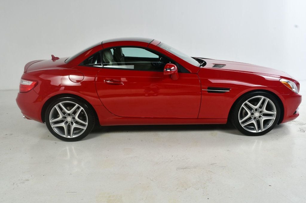 2014 Mercedes Benz SLK 250 photo 4