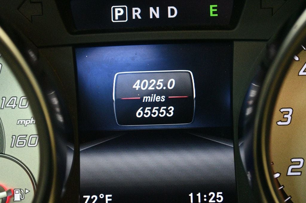 2014 Mercedes Benz SLK 250 photo 40