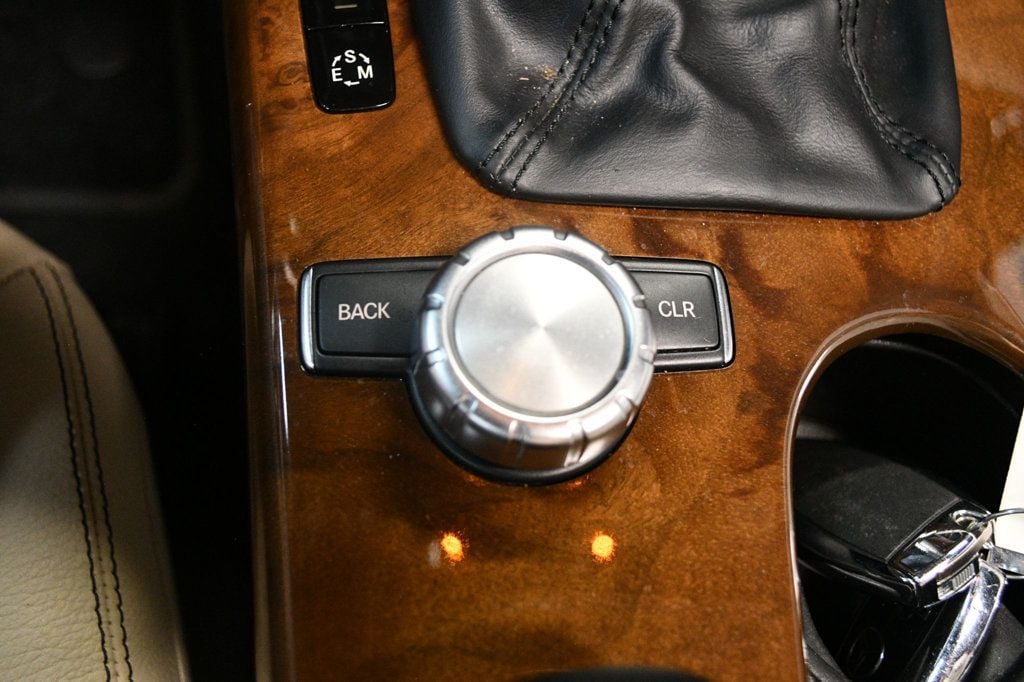 2014 Mercedes Benz SLK 250 photo 56