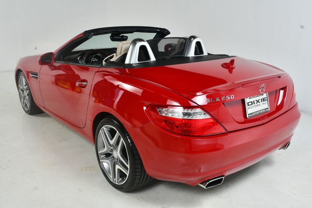 2014 Mercedes Benz SLK 250 photo 9