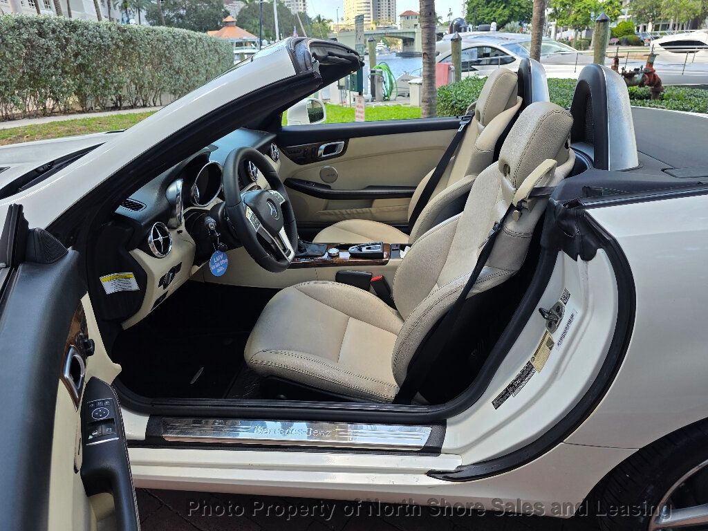 2014 Mercedes-Benz SLK Convertible - 22960711 - 28