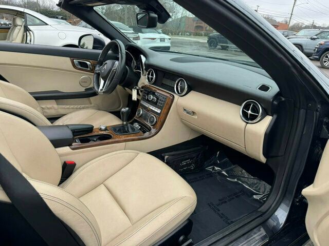 2014 Mercedes-Benz SLK LocalTrade/RARE 6-SPEEDMANUAL/HeatedLeatherSeats - 22750576 - 11