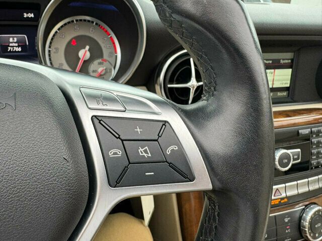 2014 Mercedes-Benz SLK LocalTrade/RARE 6-SPEEDMANUAL/HeatedLeatherSeats - 22750576 - 15