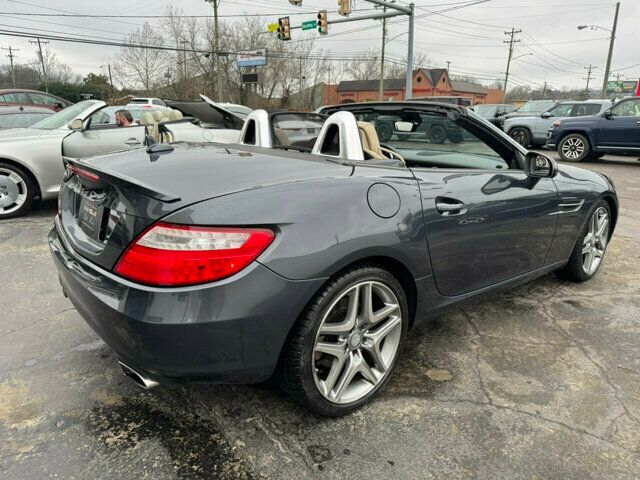 2014 Mercedes-Benz SLK LocalTrade/RARE 6-SPEEDMANUAL/HeatedLeatherSeats - 22750576 - 4