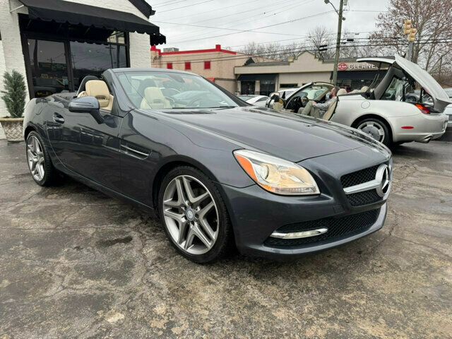 2014 Mercedes-Benz SLK LocalTrade/RARE 6-SPEEDMANUAL/HeatedLeatherSeats - 22750576 - 6