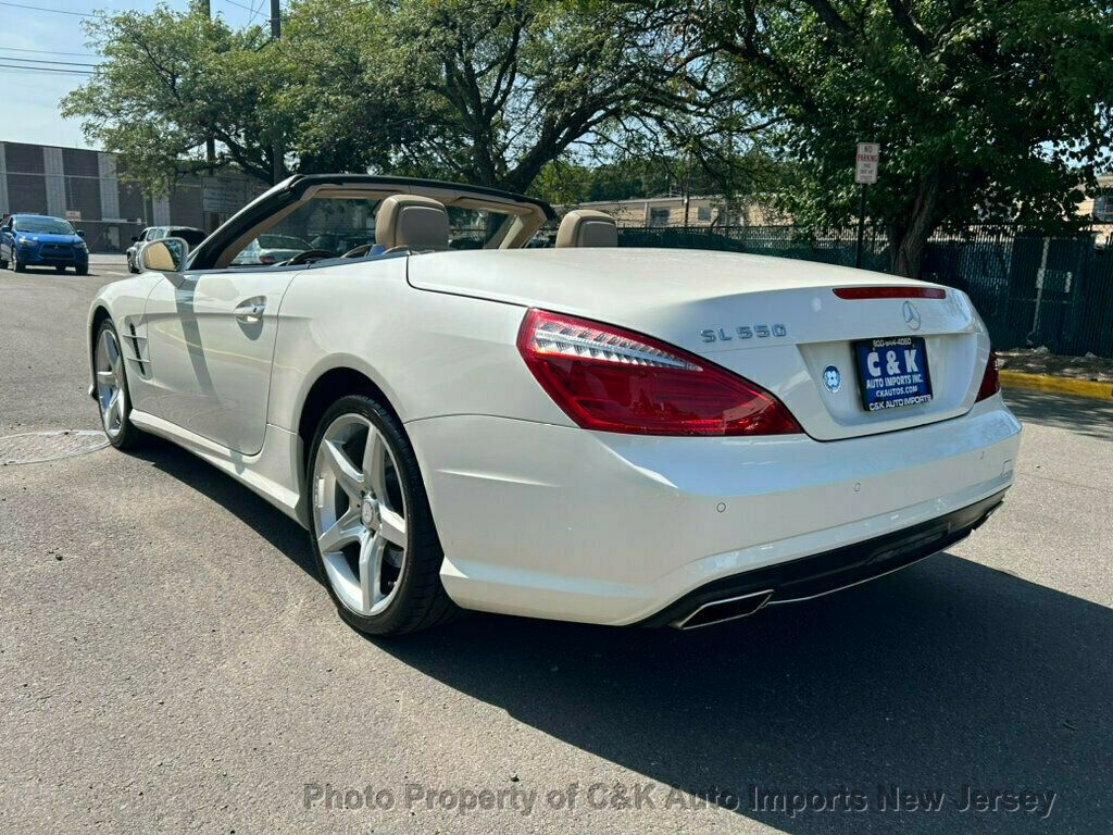 2014 Mercedes Benz SL 550 photo 11