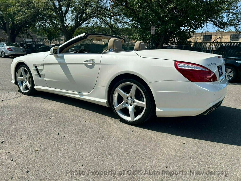 2014 Mercedes Benz SL 550 photo 12