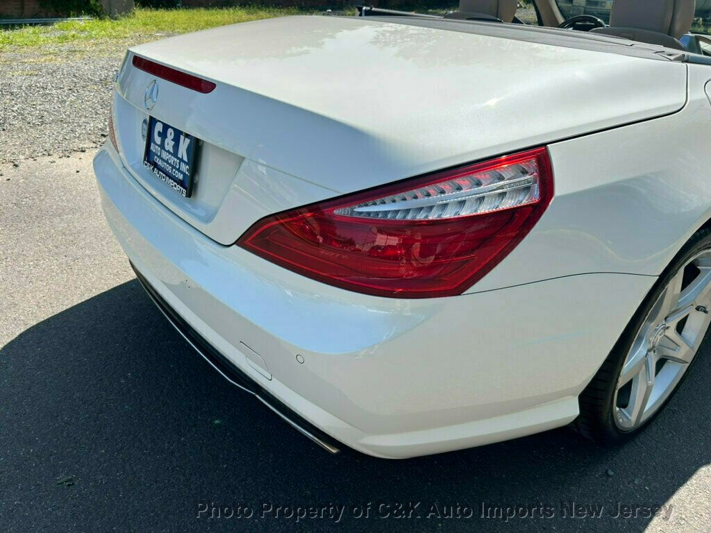 2014 Mercedes Benz SL 550 photo 22