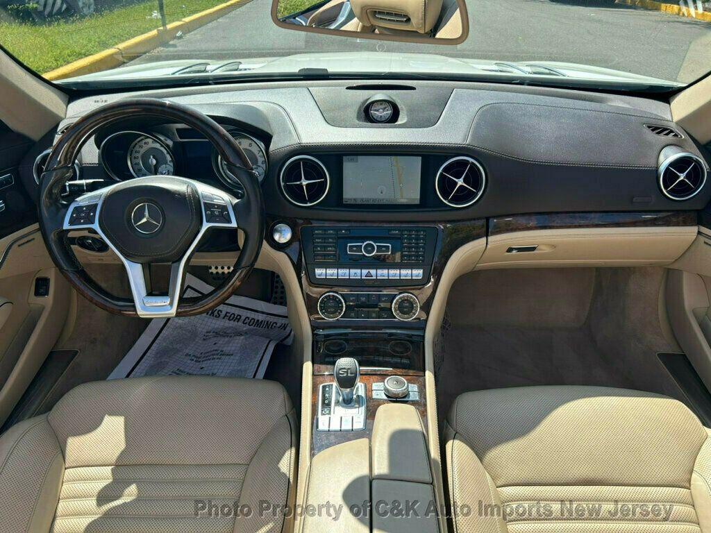 2014 Mercedes Benz SL 550 photo 33