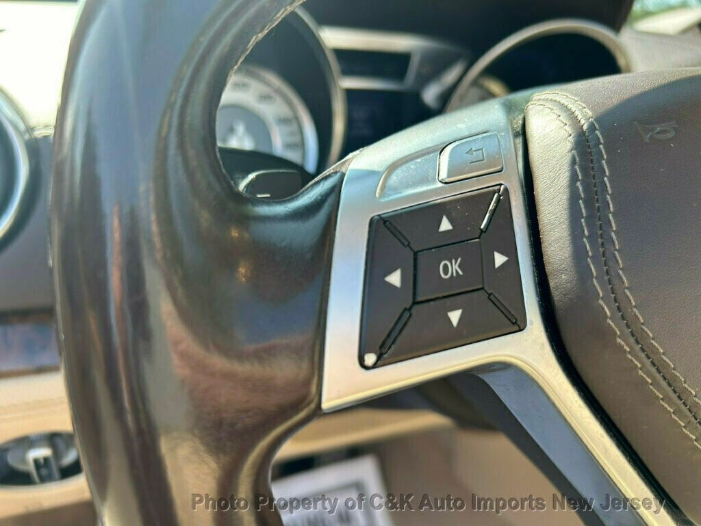 2014 Mercedes Benz SL 550 photo 37