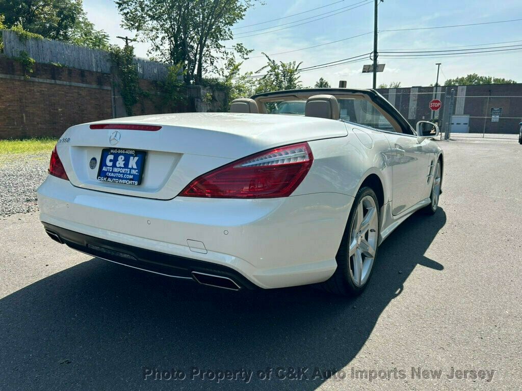 2014 Mercedes Benz SL 550 photo 8