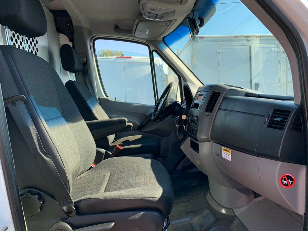 2014 Mercedes-Benz Sprinter Cargo Vans 2500 144" - 22975618 - 43