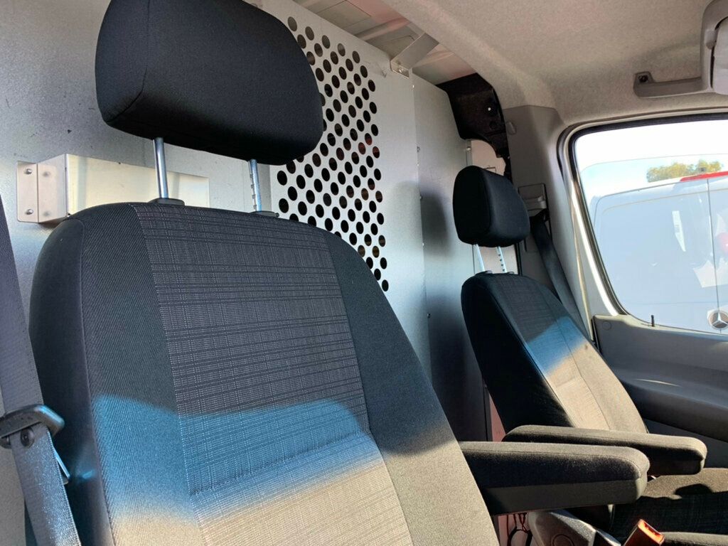 2014 Mercedes-Benz Sprinter Cargo Vans 2500 144" - 22975618 - 44
