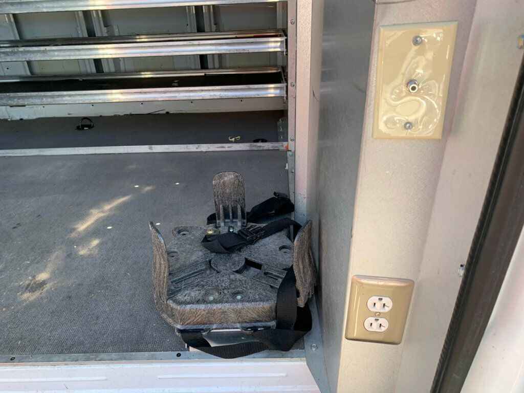 2014 Mercedes-Benz Sprinter Cargo Vans 2500 144" - 22975618 - 4