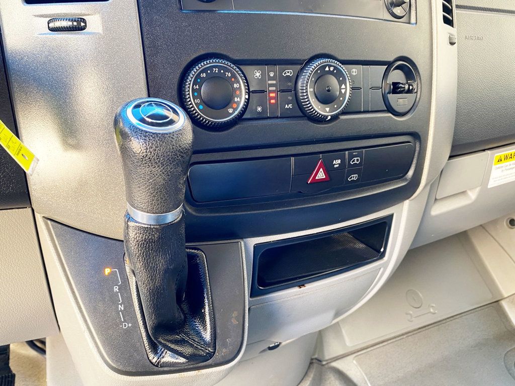 2014 Mercedes-Benz Sprinter Cargo Vans 2500 144" - 22979408 - 23