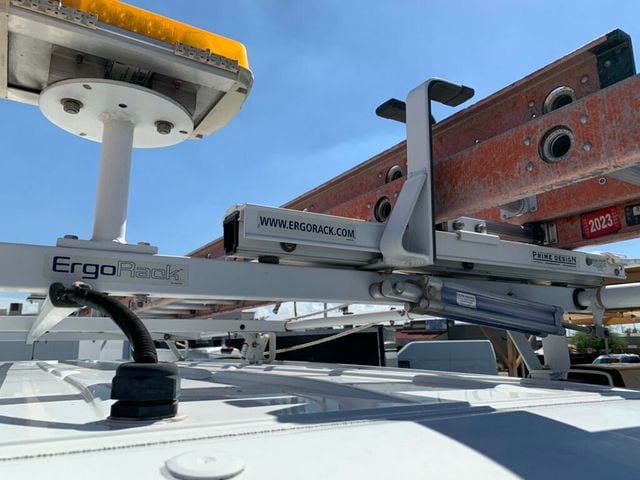 2014 Mercedes-Benz Sprinter Cargo Vans 2500 144" W ladder rack - 22907328 - 21