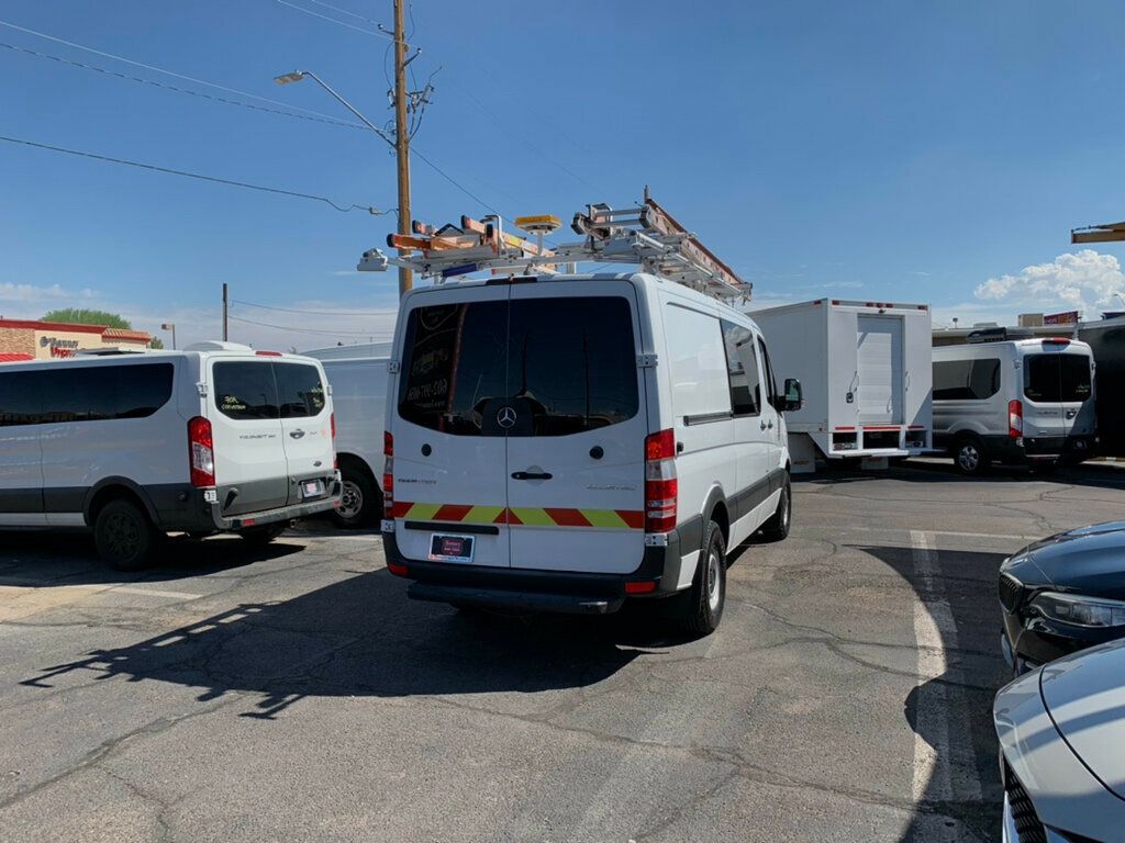 2014 Mercedes-Benz Sprinter Cargo Vans 2500 144" W ladder rack - 22907328 - 32