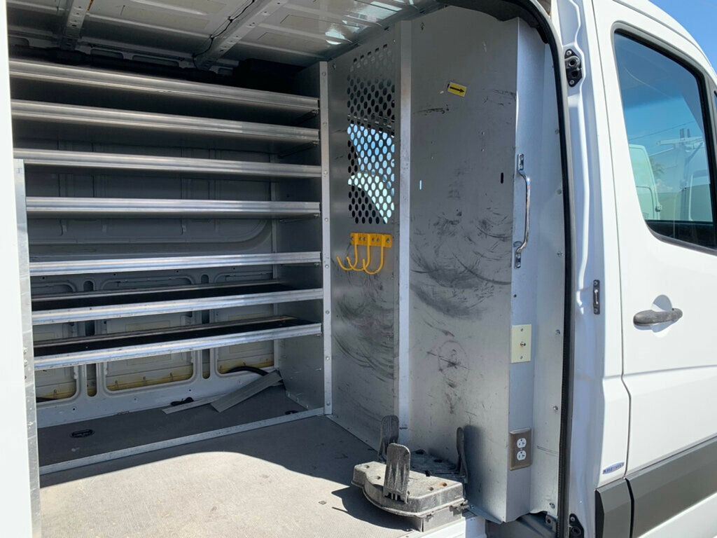 2014 Mercedes-Benz Sprinter Cargo Vans 2500 144" W ladder rack - 22907328 - 4