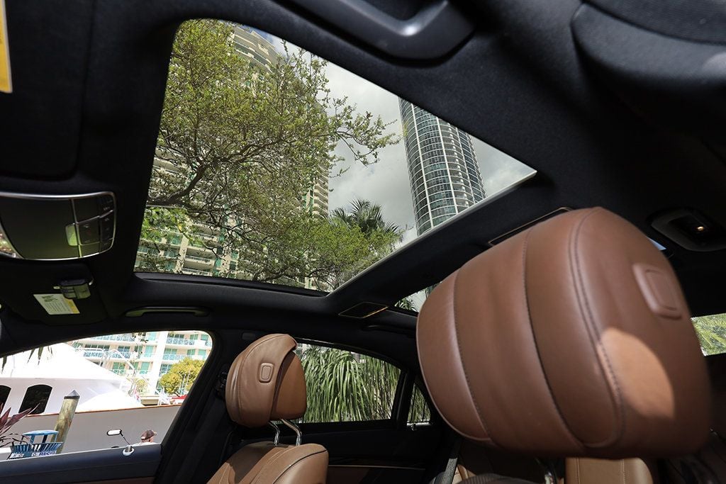 2014 Mercedes-Benz S-Class S550 4MATIC Edition 1 Sedan - 22997487 - 37