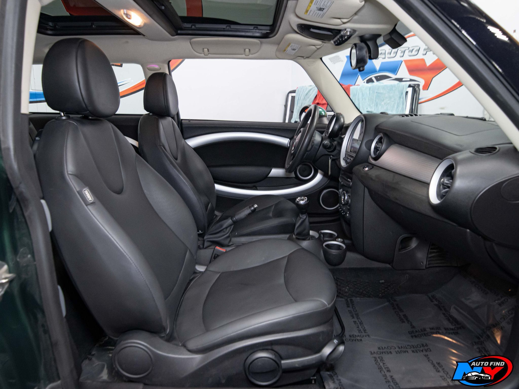2014 Mini Clubman John Cooper Works photo 12