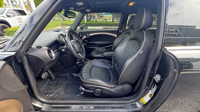2014 MINI Cooper S Clubman Bond Street Edition - 23035236 - 9