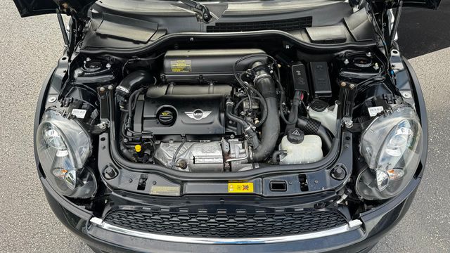 2014 MINI Cooper S Clubman Bond Street Edition - 23035236 - 23