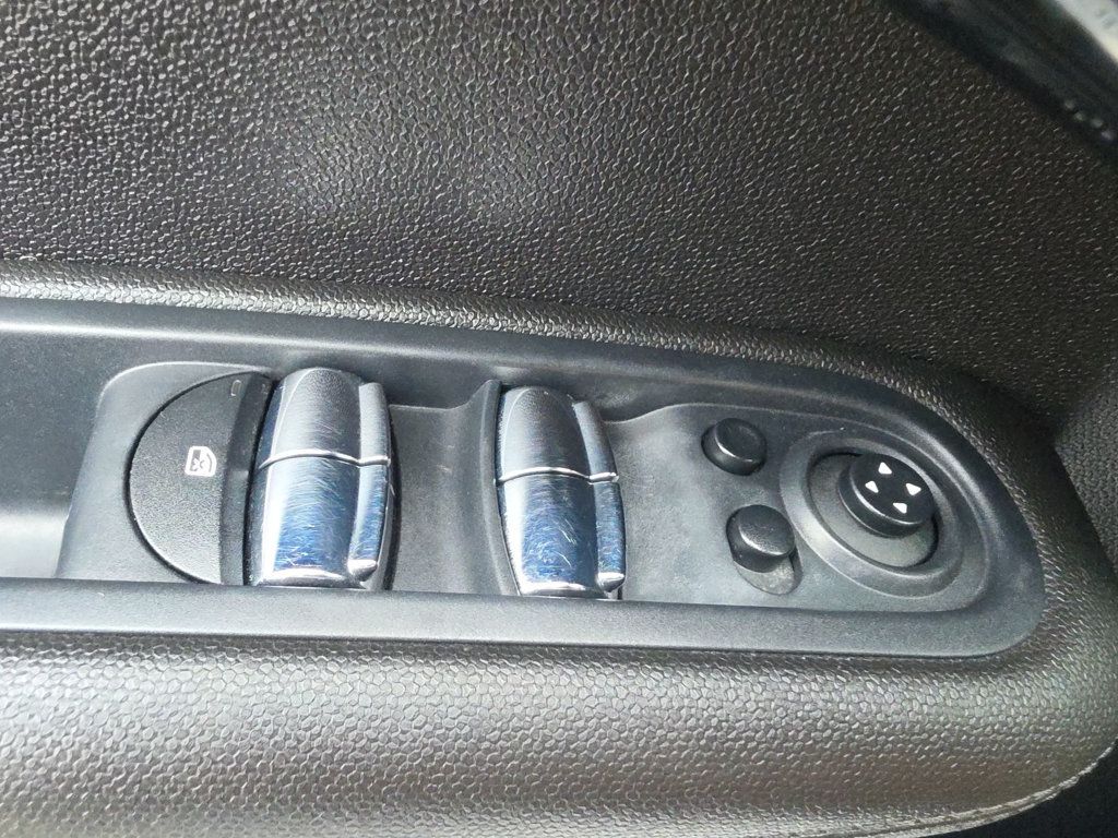 Mini Cooper photo 19