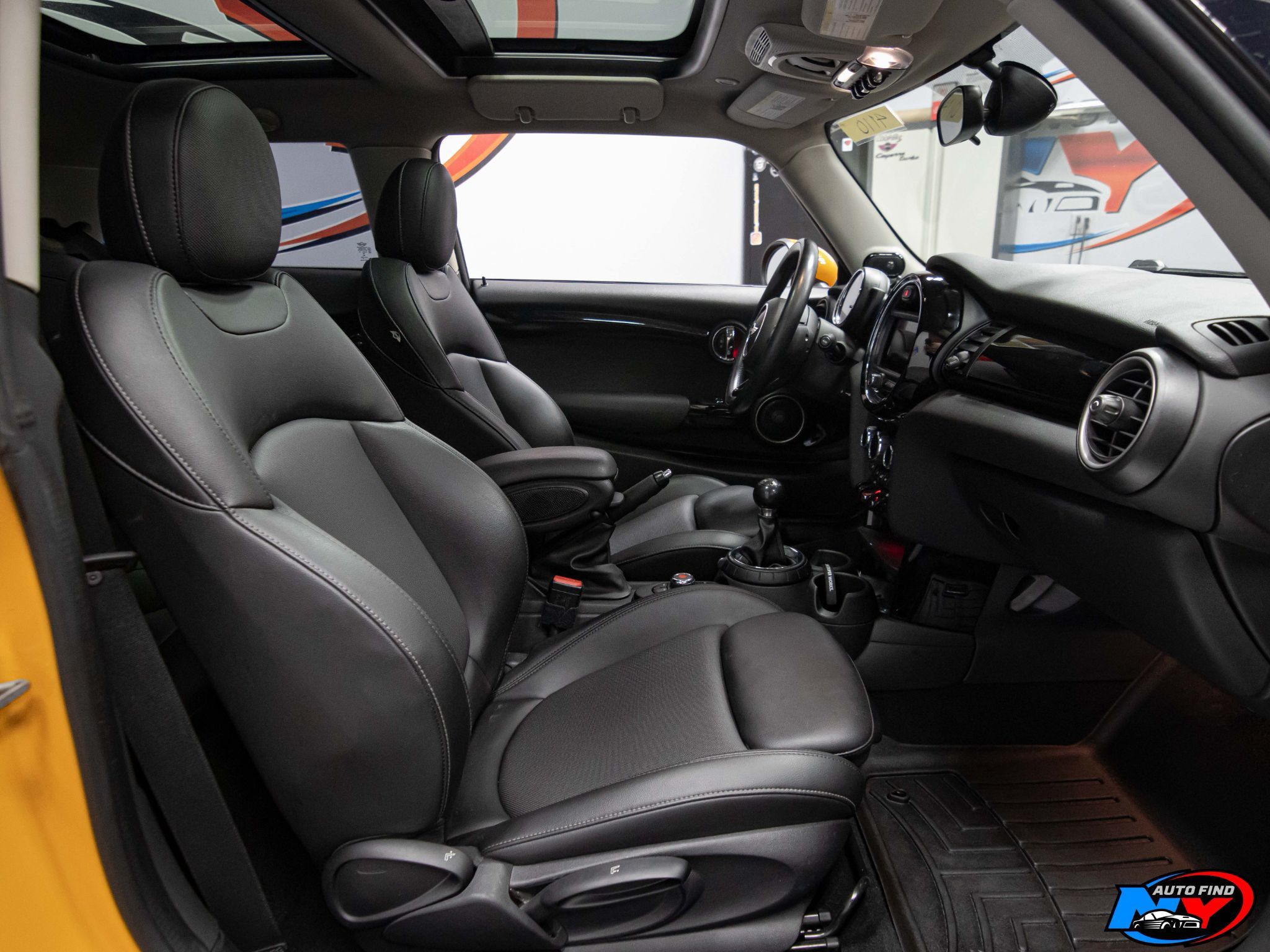 2014 Mini Cooper Hardtop 2 Door Coupe photo 13