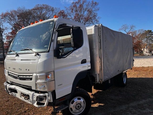 2014 Mitsubishi FUSO 4X4 STAKE BODY 13 FOOT  WITH SLIDING VINYL TOP  ONLY 6,000 MILES - 22588640 - 4