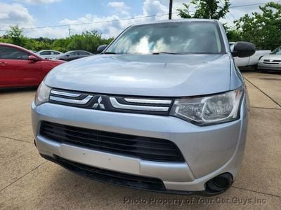 2014 Mitsubishi Outlander - JA4AD2A3XEZ007595