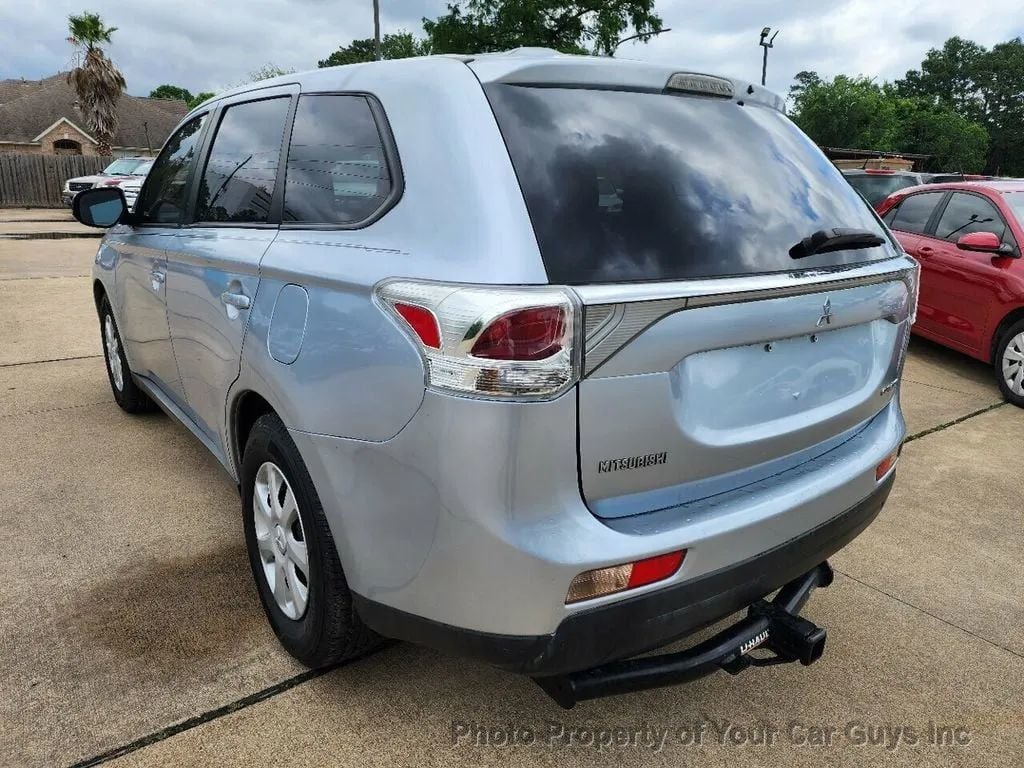 2014 Mitsubishi Outlander 2WD 4dr ES - 23026251 - 10