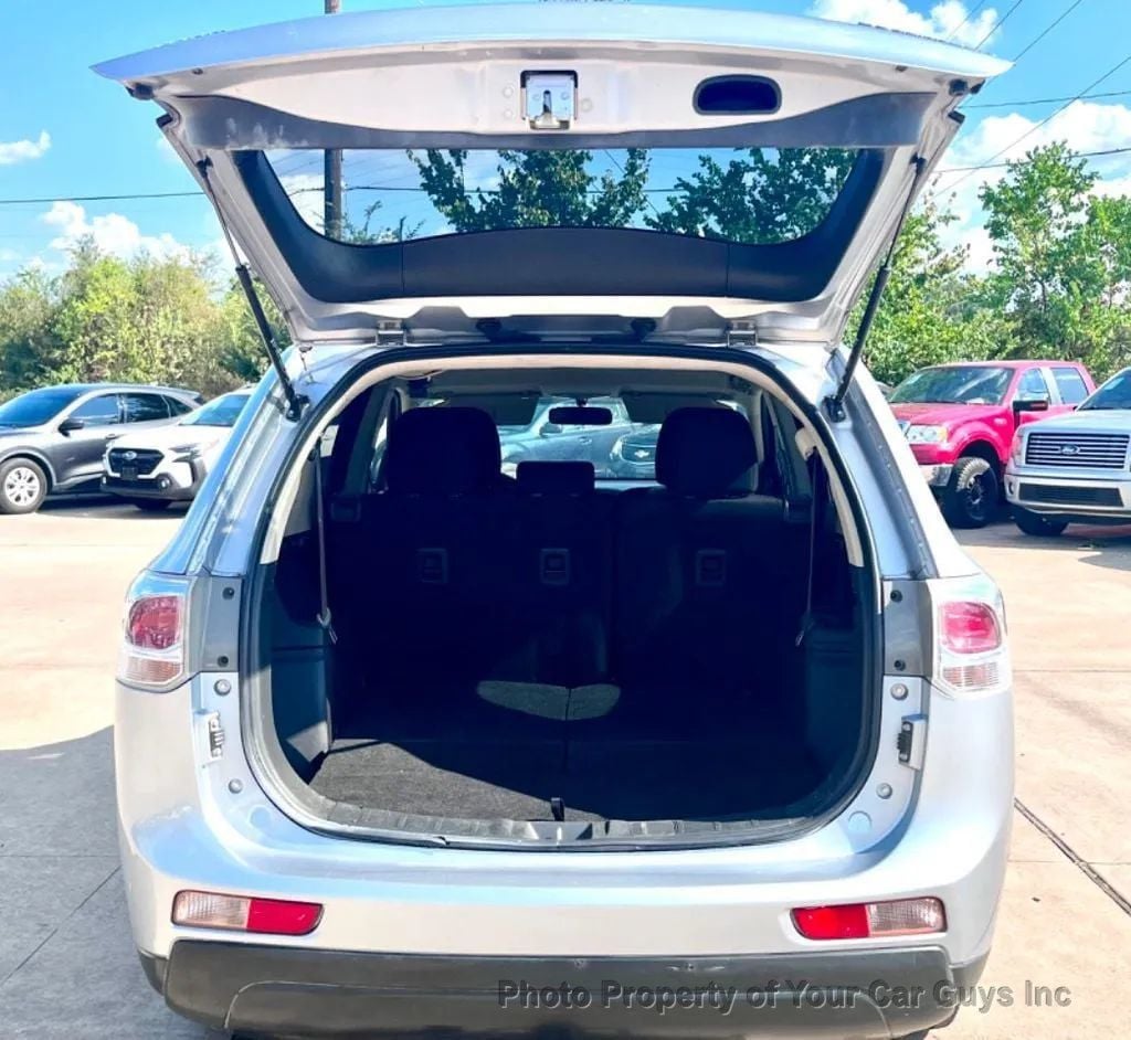2014 Mitsubishi Outlander 2WD 4dr ES - 23026251 - 14