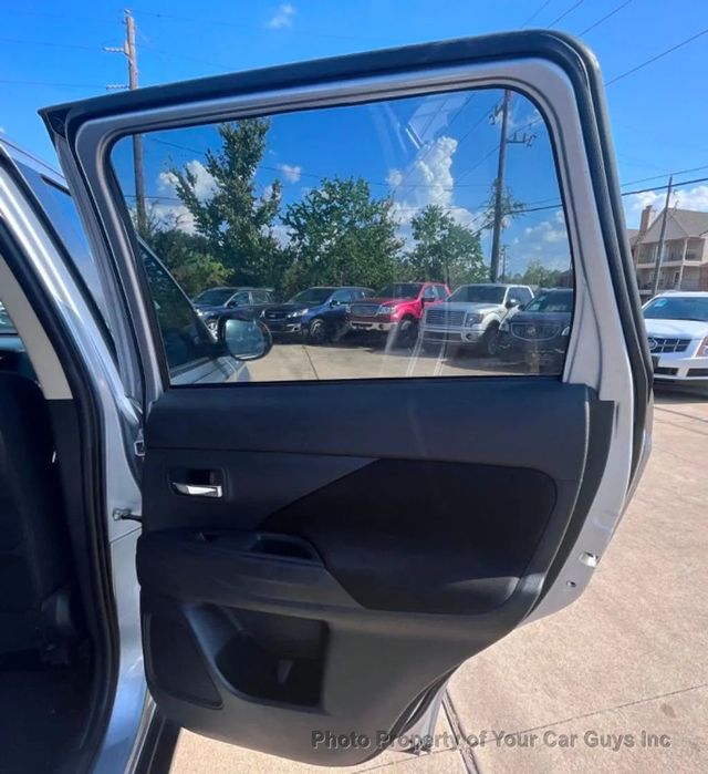 2014 Mitsubishi Outlander 2WD 4dr ES - 23026251 - 30