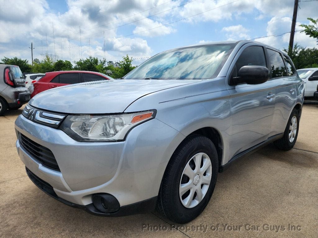 2014 Mitsubishi Outlander 3rd Row Seating 7 - 21908225 - 0