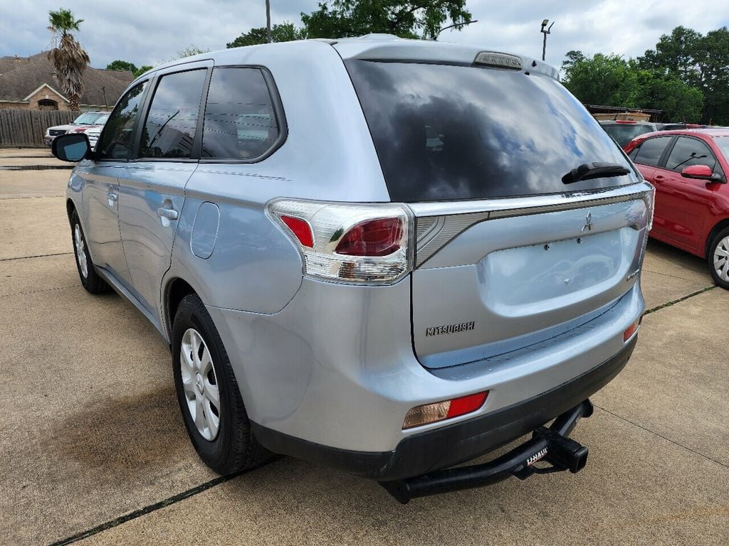 2014 Mitsubishi Outlander 3rd Row Seating 7 - 21908225 - 13