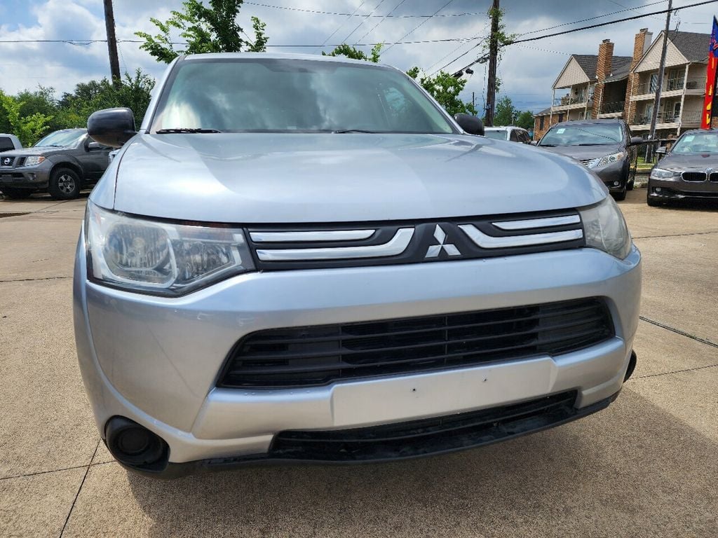 2014 Mitsubishi Outlander 3rd Row Seating 7 - 21908225 - 4