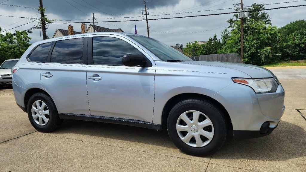 2014 Mitsubishi Outlander 3rd Row Seating 7 - 21908225 - 6