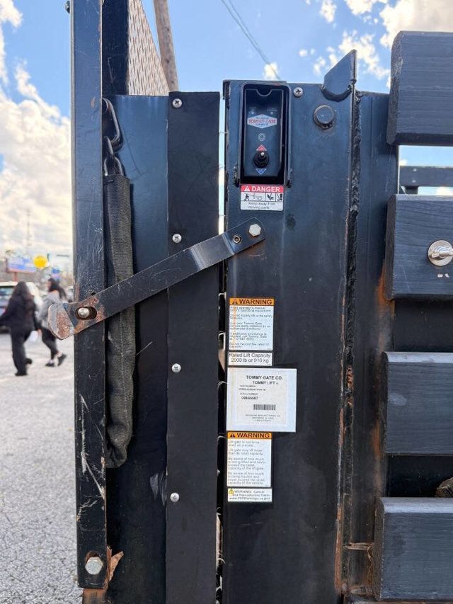 2014 Mitsubishi Fuso FE160 4X2 2dr Regular Cab 102.4 113.8 in. WB - 22994618 - 26