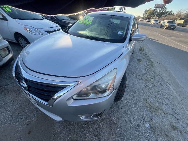 2014 Nissan Altima  - 22965529 - 0