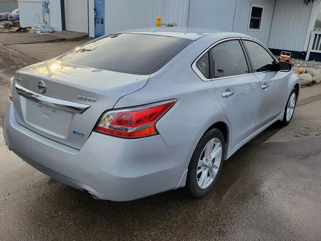 2014 Nissan Altima 2.5 SV Sedan 4D - 22994517 - 14