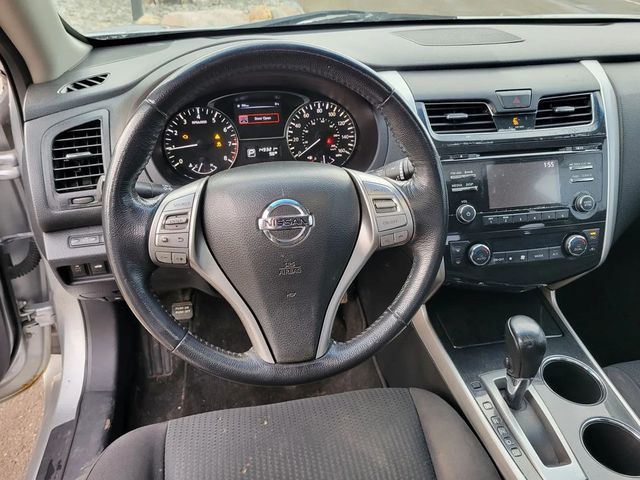 2014 Nissan Altima 2.5 SV Sedan 4D - 22994517 - 5