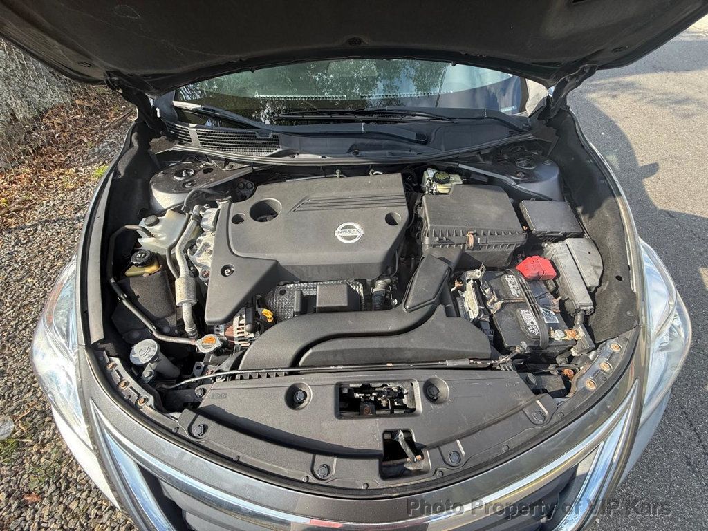 2014 Nissan Altima 2.5 photo 10