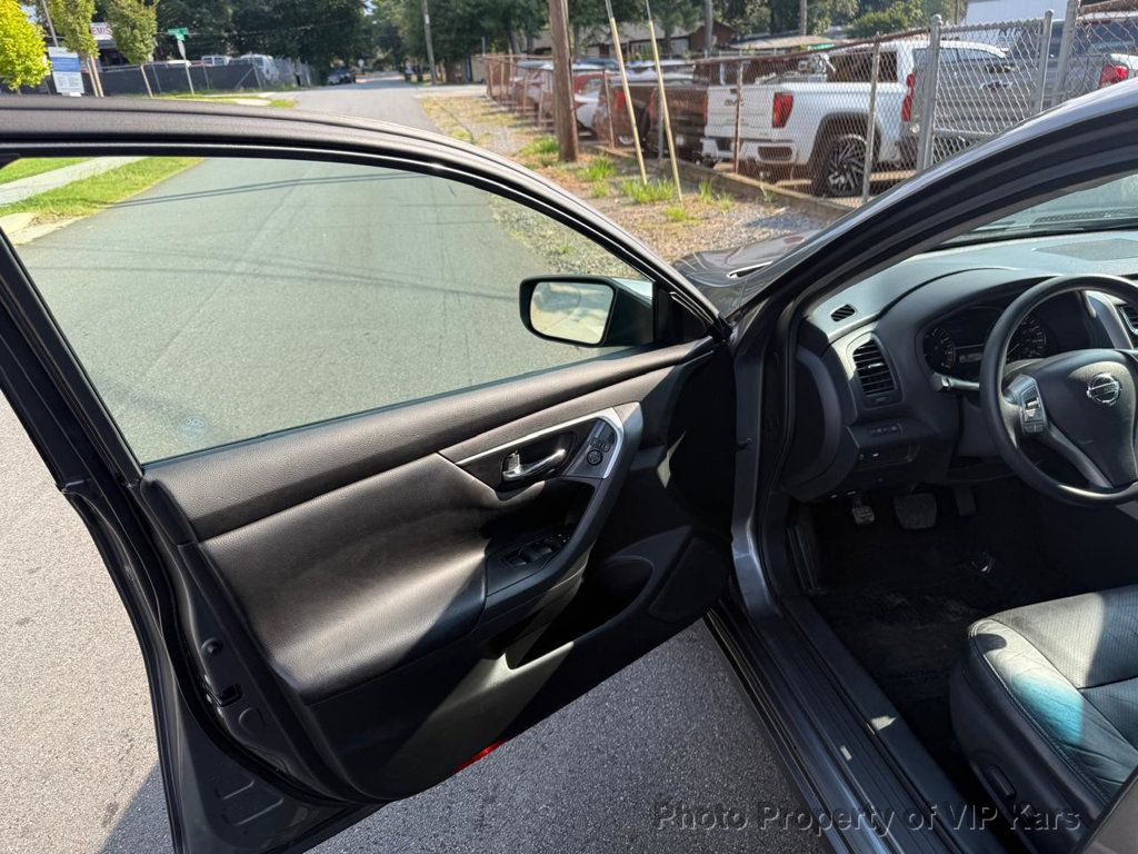 2014 Nissan Altima 2.5 photo 12