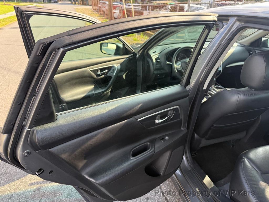 2014 Nissan Altima 2.5 photo 14